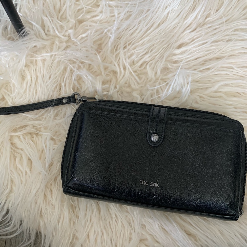 NWOT • The Sak • Genuine leather wristlet